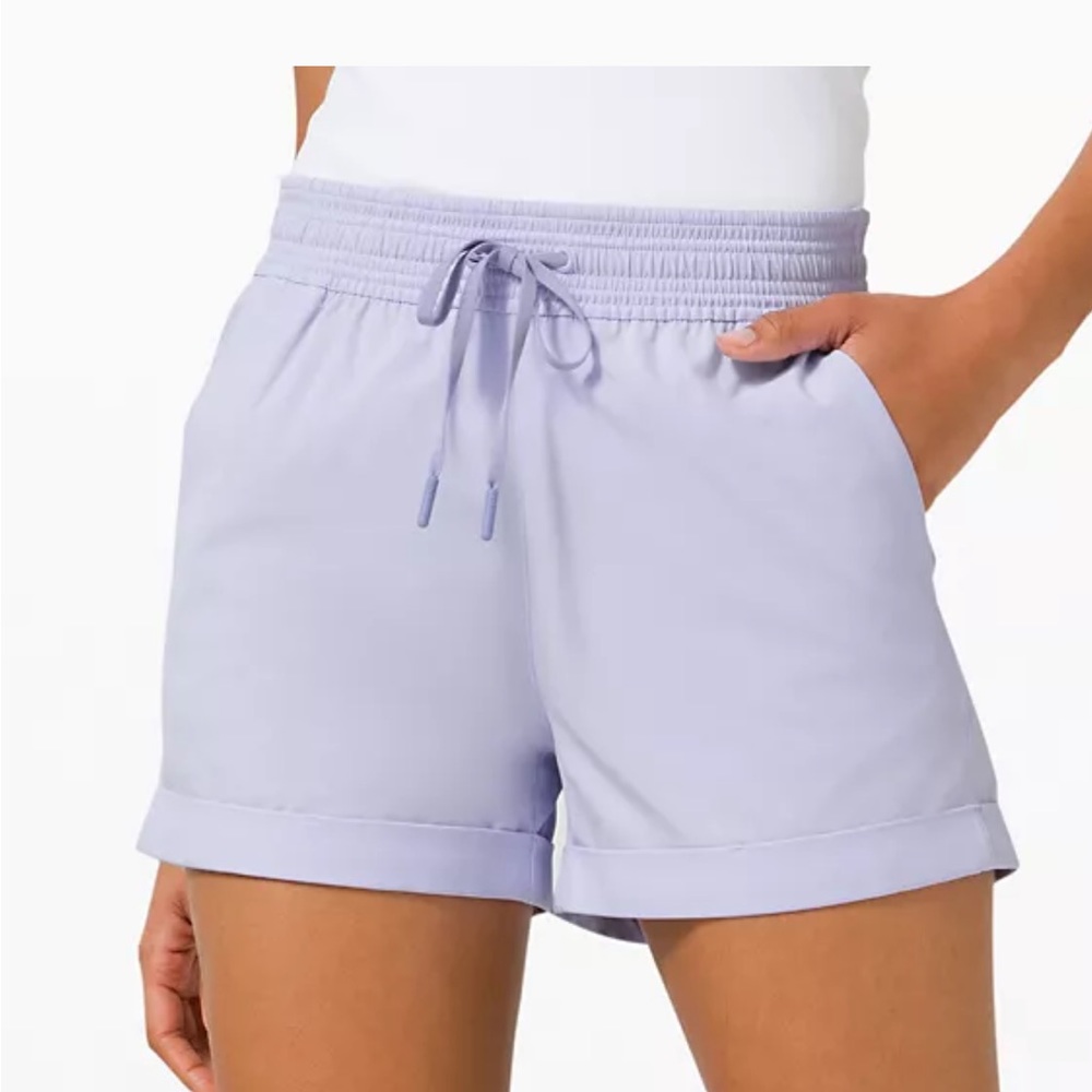 Spring break away mid rise short
